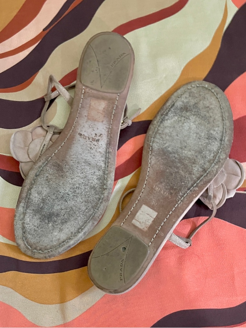 Prada | Delicate Suede Thong Slingback Sandals w/ Flower, Sz 39 / 8.5 ♥ VG! - Picture 6 of 7